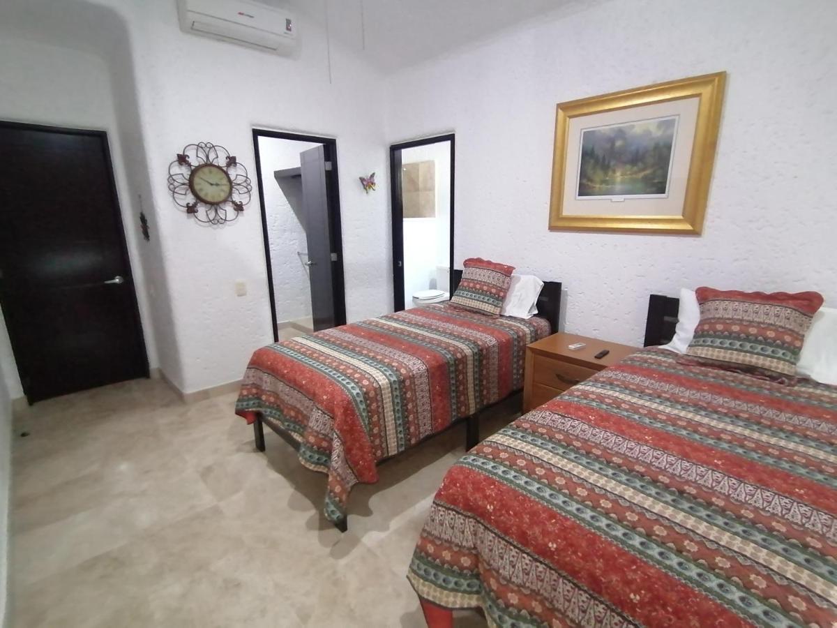 Casa Dahlia 2 Acomodação com café da manhã Mazatlán Exterior foto