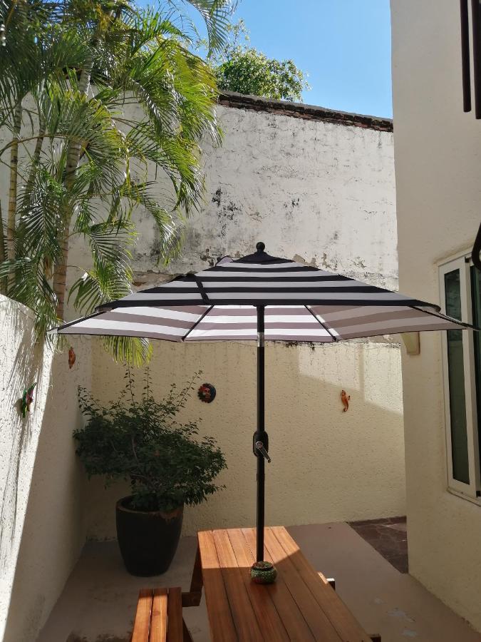 Casa Dahlia 2 Acomodação com café da manhã Mazatlán Exterior foto